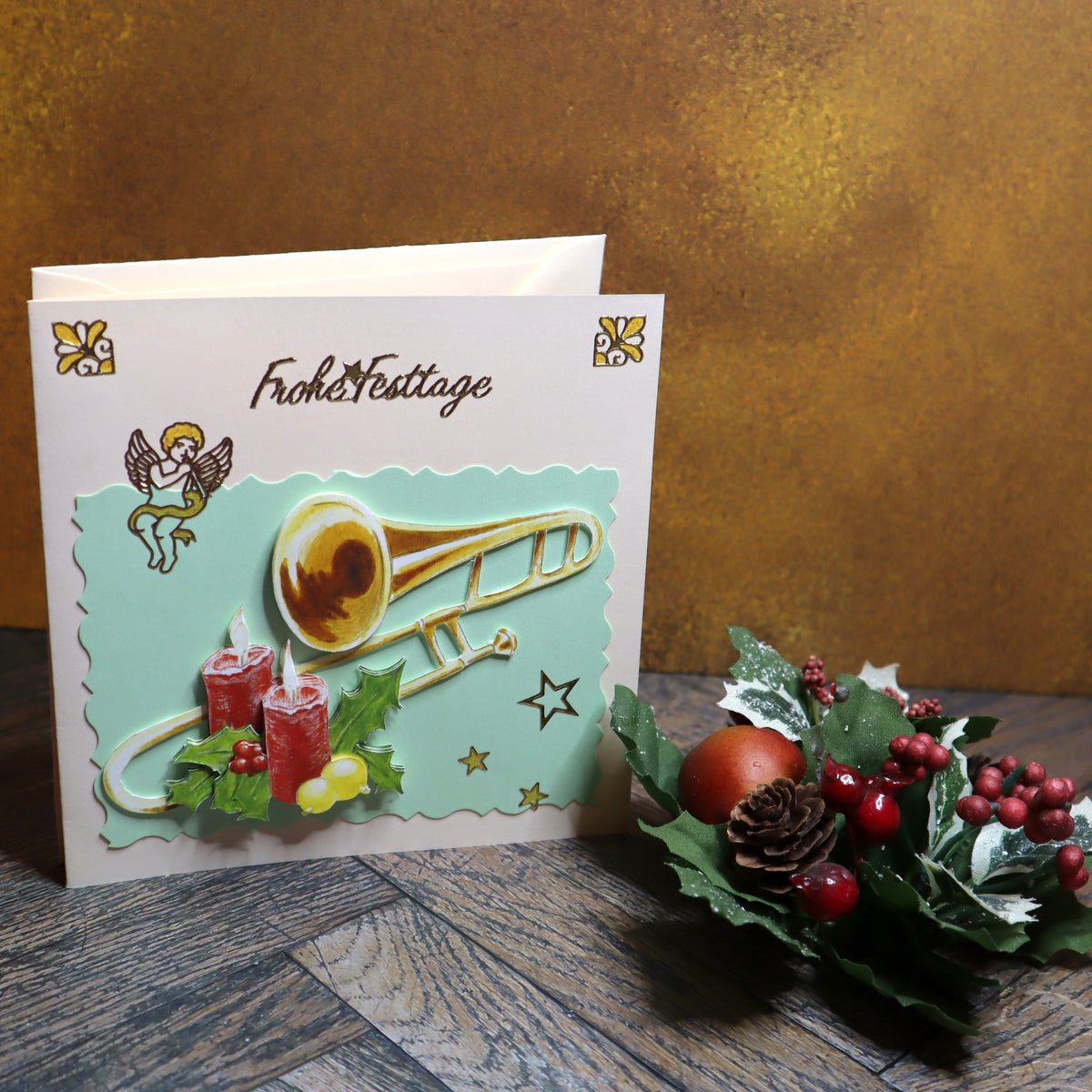 P_0001_Handgemachte Weihnachtskarte mit Trompete & Kerzen